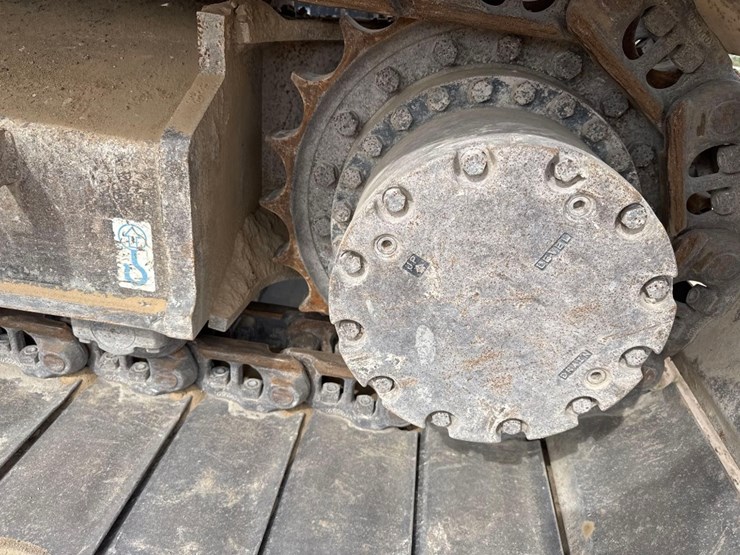 deere-245g-lc-image-12