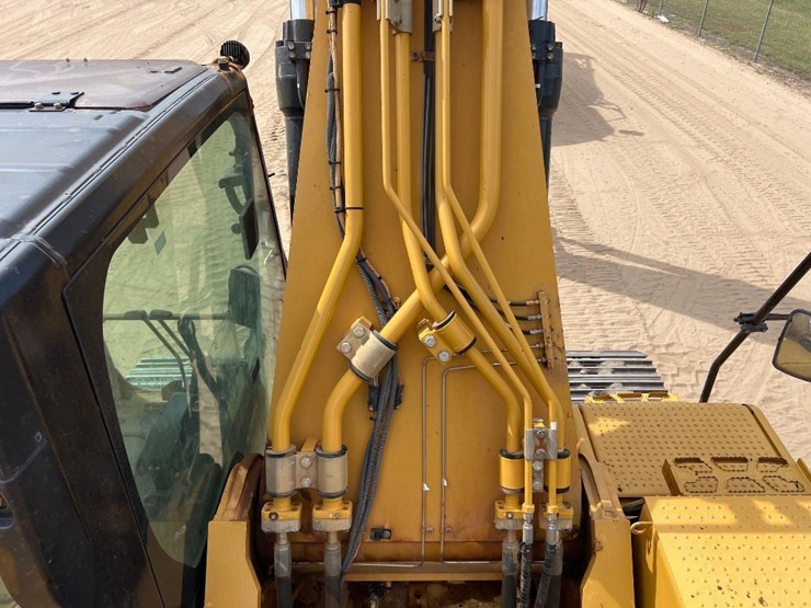 caterpillar-336-image-31