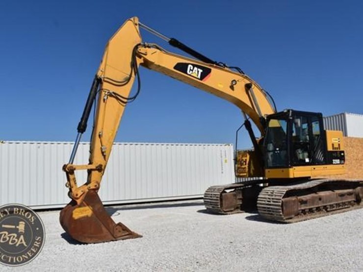 2015-caterpillar-328d-lcr-image-9