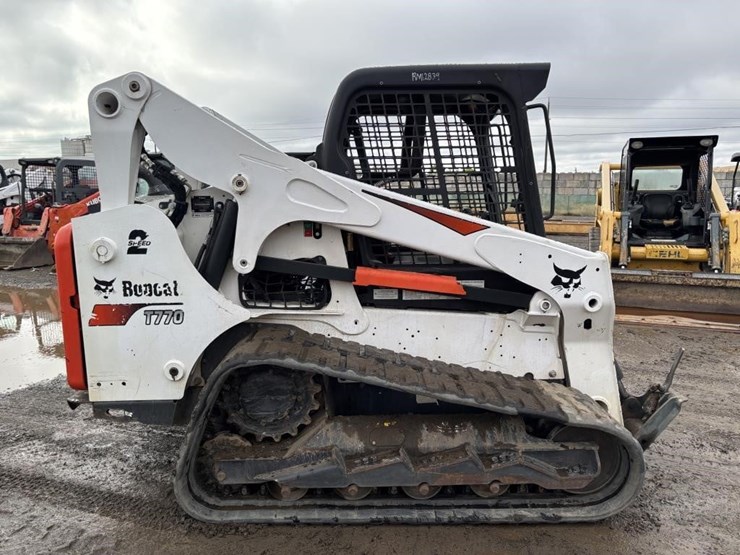 2021-bobcat-t770-image-7