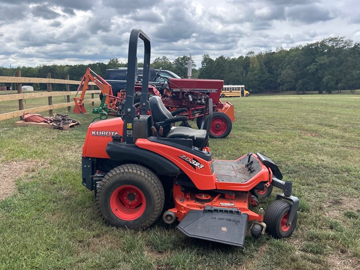 kubota-zd323-image-6