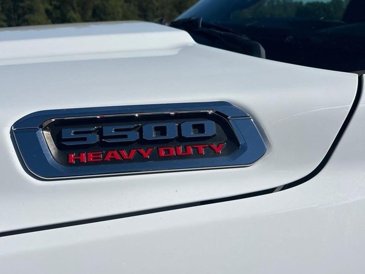 2022-ram-5500-hd-image-8