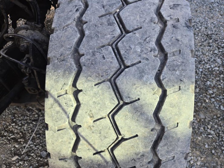 2002-caterpillar-c12-image-47