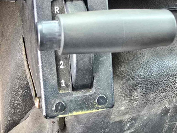 2000-international-4900-image-4