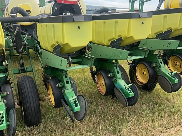 john-deere-7200-image-27