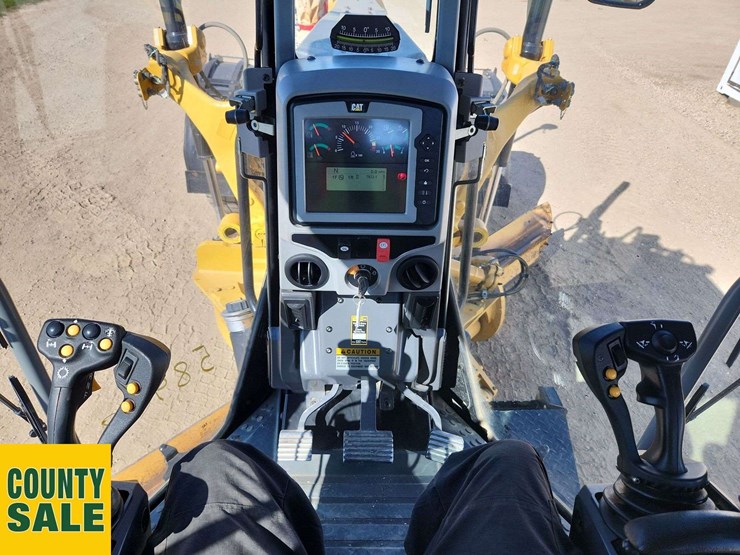2020-caterpillar-150-awd-image-8