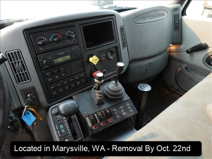 2007-international-durastar-4400-image-11