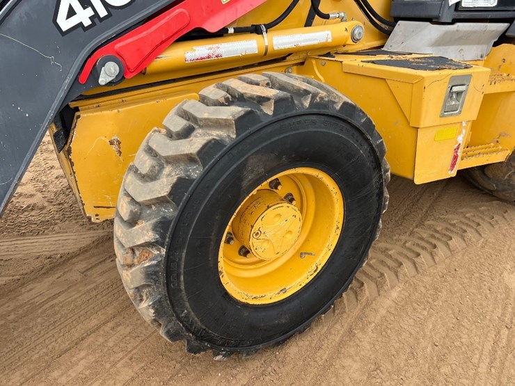 2017-deere-410l-image-9