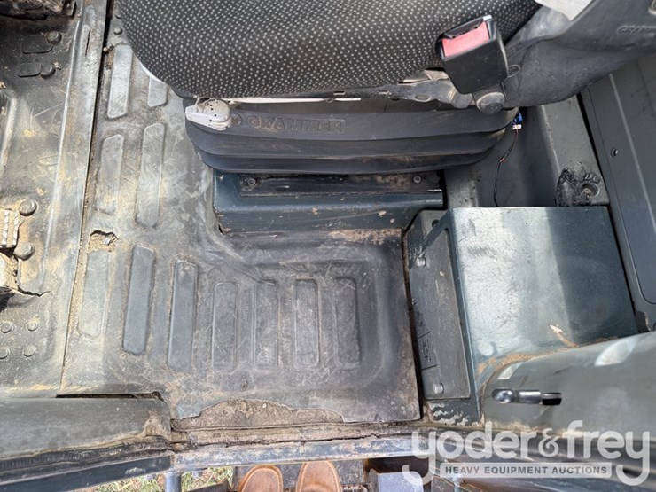 2011-hyundai-hl740-9-image-43