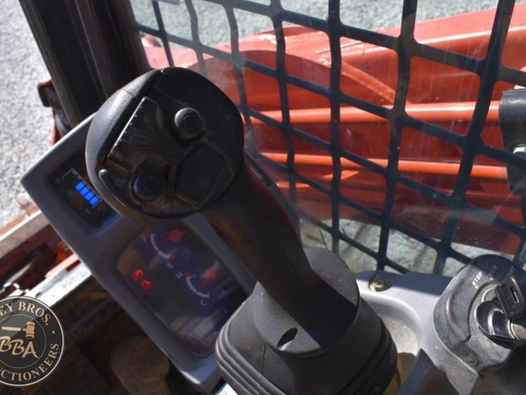 2021-kubota-svl97-2-image-14