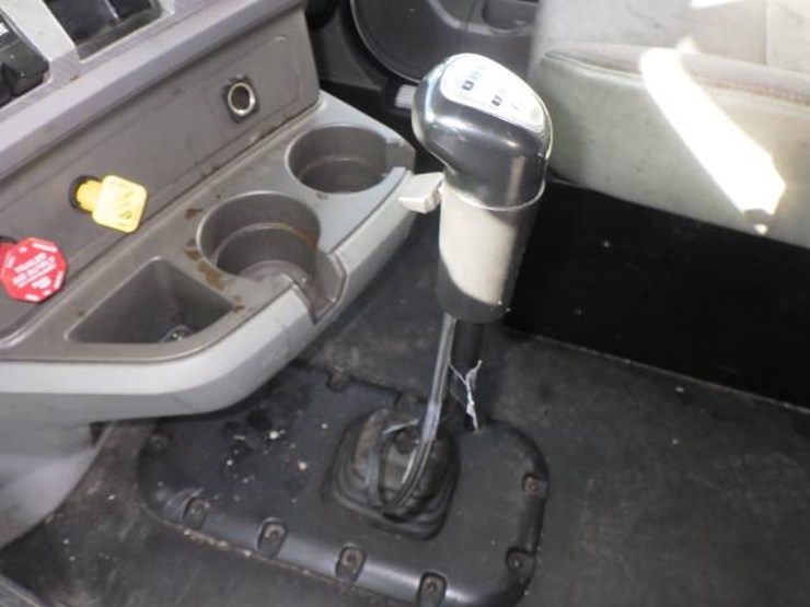 2016-kenworth-t680-image-11