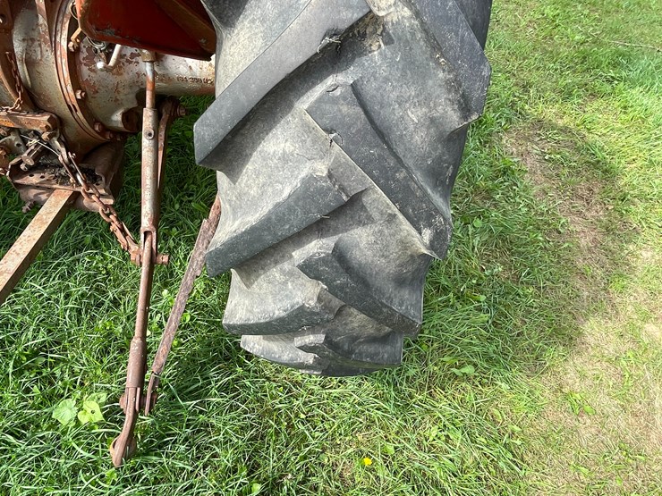 massey-ferguson-65-image-38