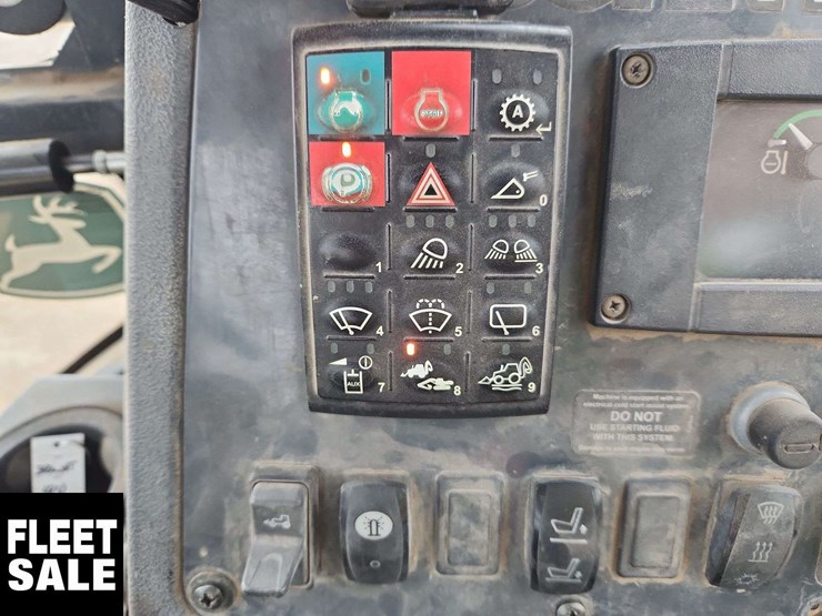 2014-deere-410k-image-42