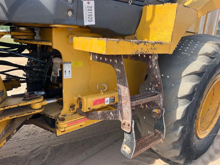 2009-deere-544k-image-14