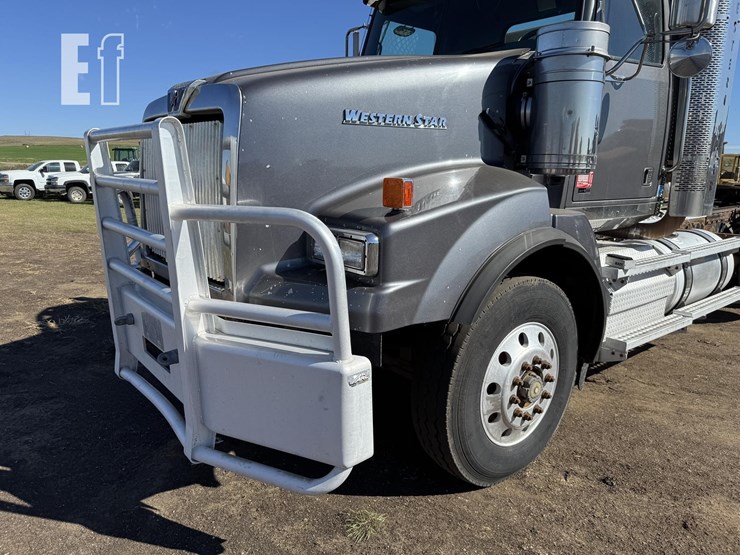 2012-western-star-4900-image-23