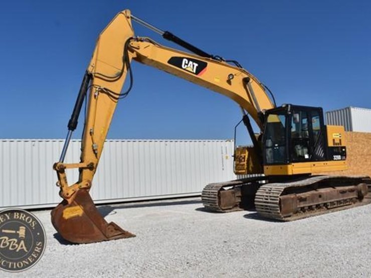 2015-caterpillar-328d-lcr-image-10
