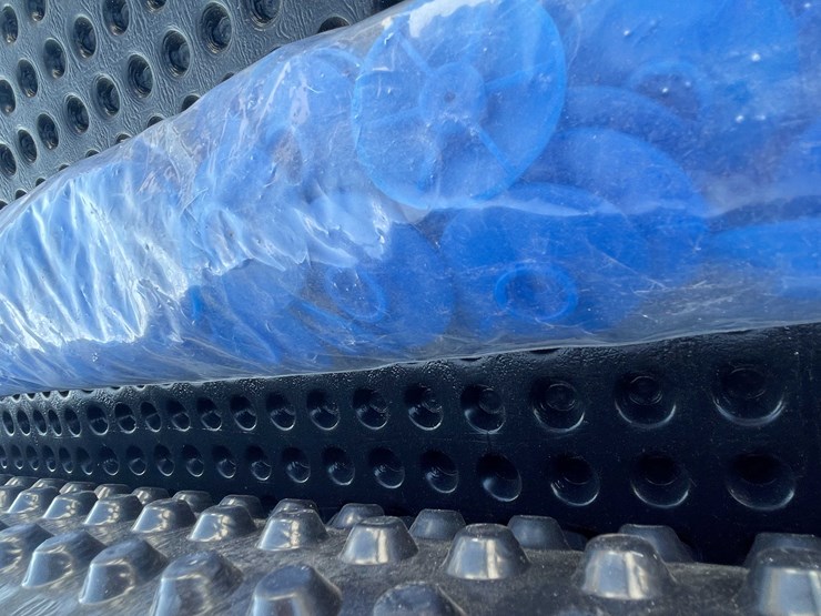 #1968-•-(1)-roll-of-drainage-material-image-6