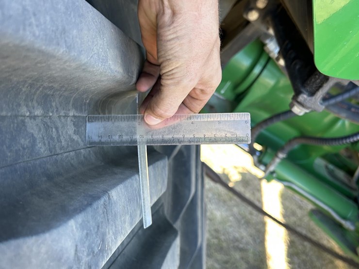 2016-john-deere-9620rx-image-52