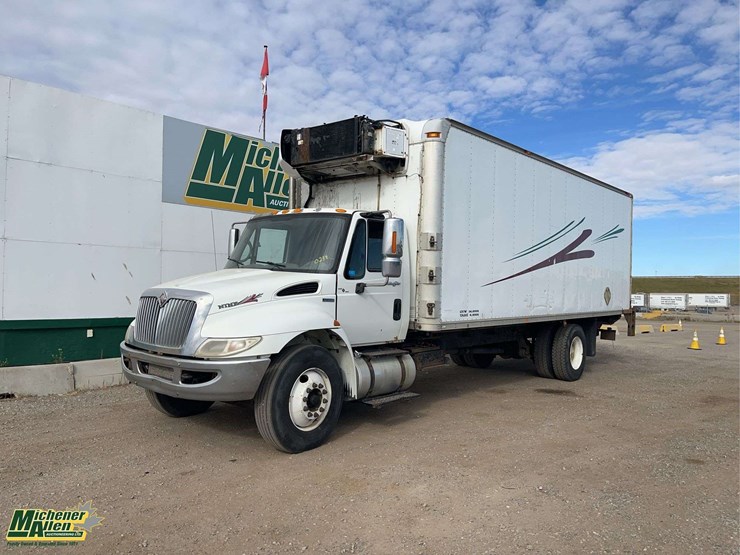 2009-international-durastar-4300-image-1