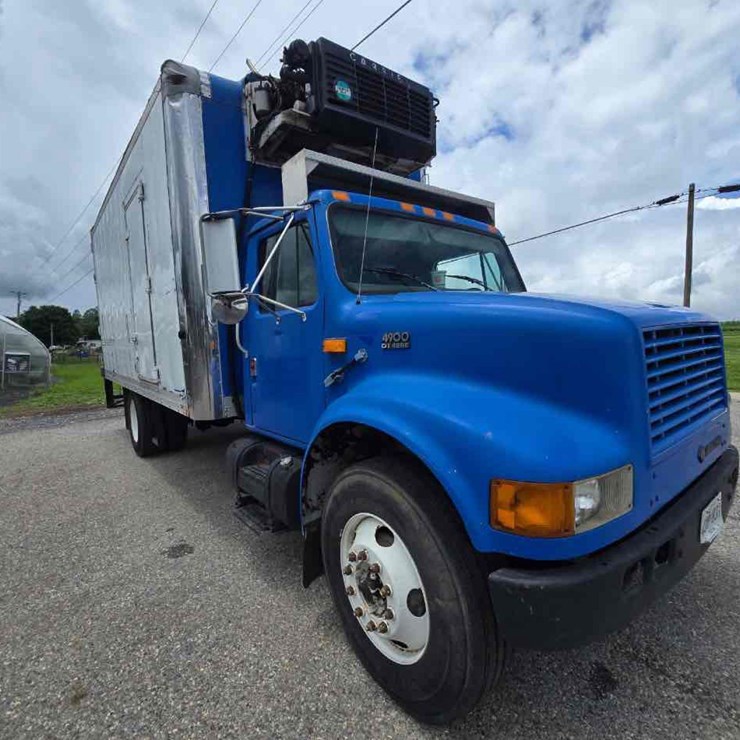 2000 INTERNATIONAL 4900