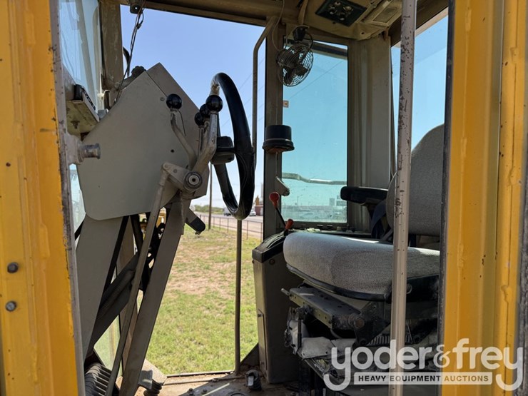 deere-672b-image-30