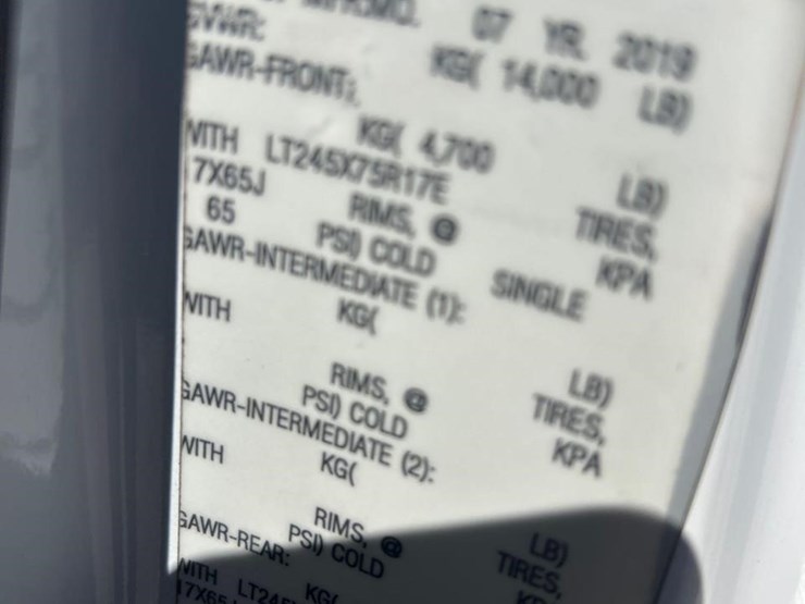 2019-ford-f350-xl-image-35
