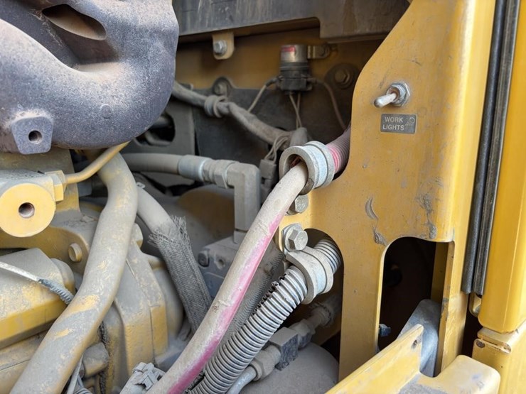 2011-deere-872gp-image-60