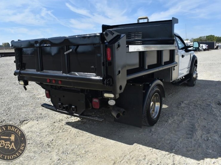 2017-ford-f550-image-14