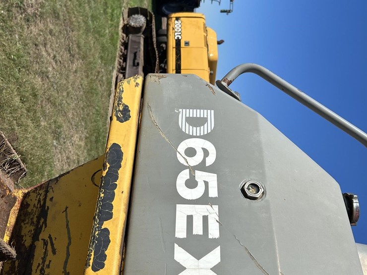 komatsu-d65ex-12-image-25