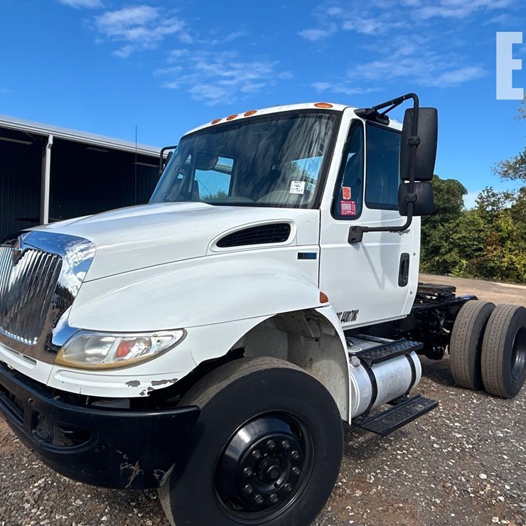 2012 INTERNATIONAL DURASTAR 4400