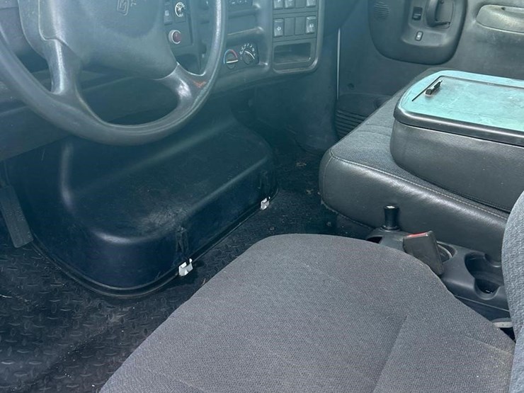2009-gmc-topkick-c5500-image-64