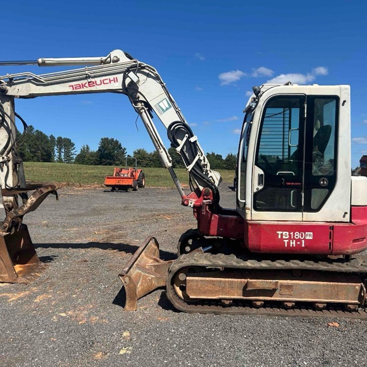 2013 TAKEUCHI TB180FR