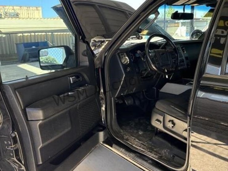 2016-ford-expedition-image-23