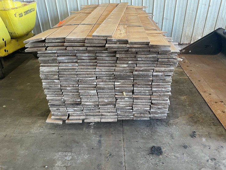 #1897-•-approx.-(196)-cedar-fencing-boards-image-1