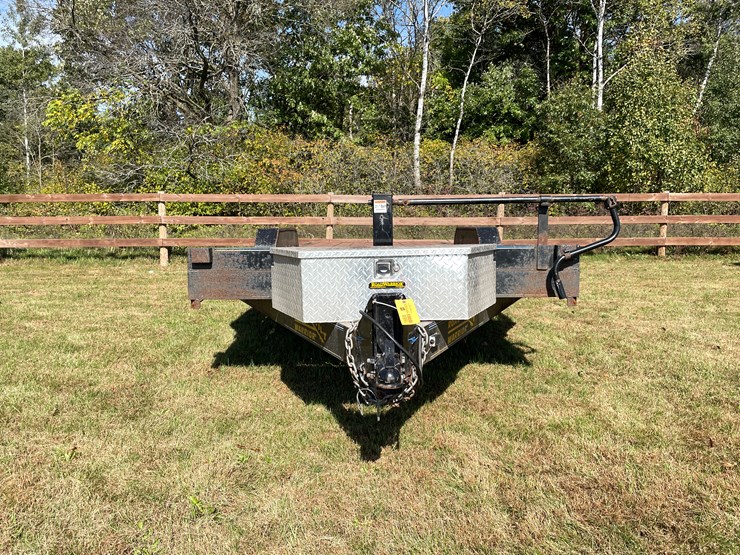 #1668-•-2018-road-warrior-tandem-axle-tilt-trailer-image-2