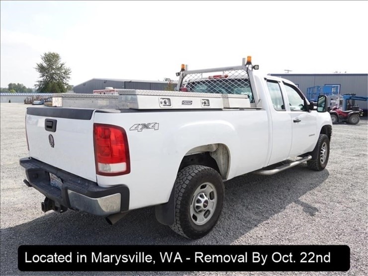 2011-gmc-2500-image-15