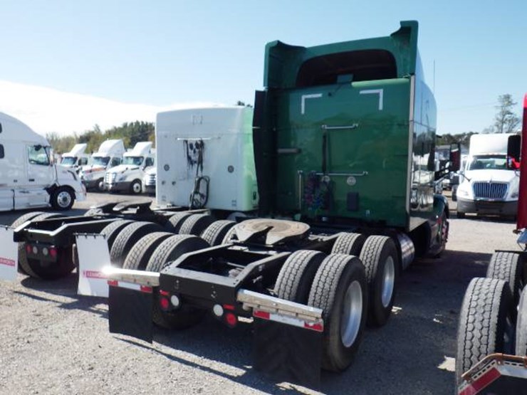 2015-peterbilt-579-image-5