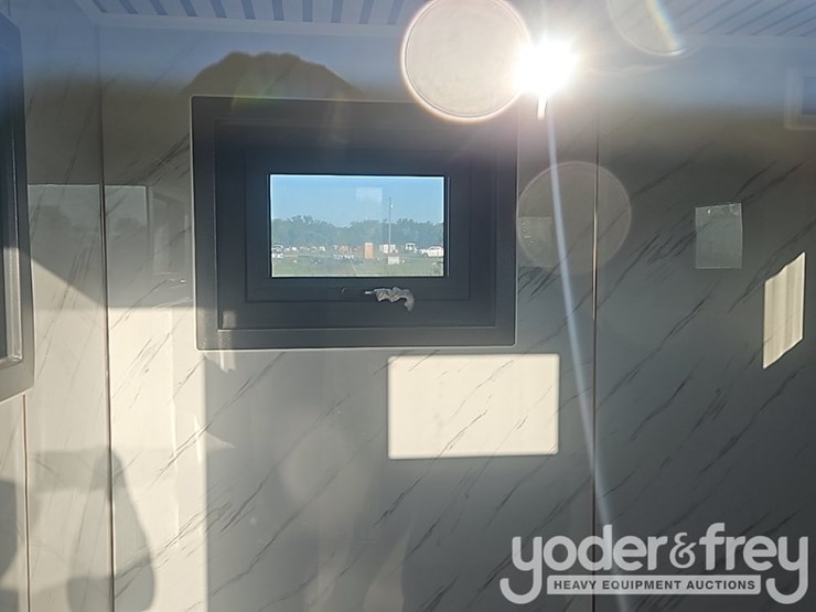 portable-office-image-6