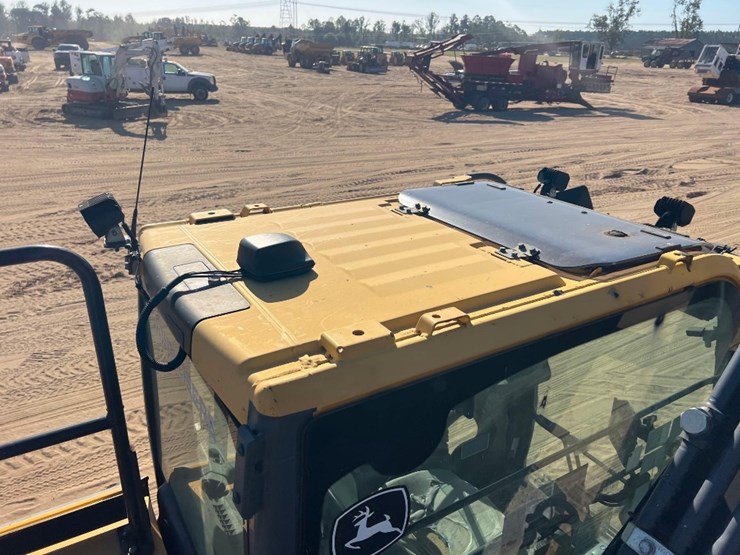 2019-deere-350g-lc-image-19
