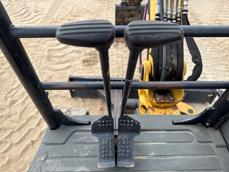2018-caterpillar-303.5e2-cr-image-30
