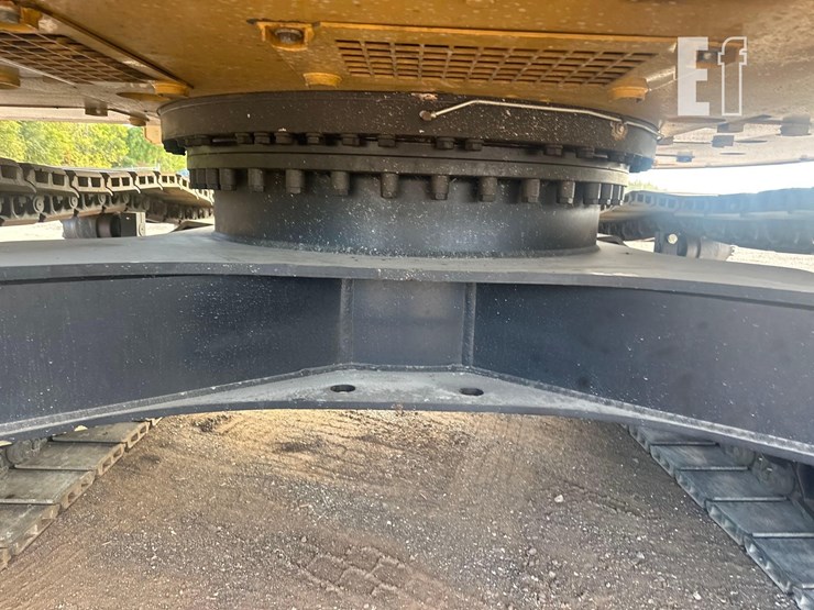 2018-caterpillar-325flcr-image-29