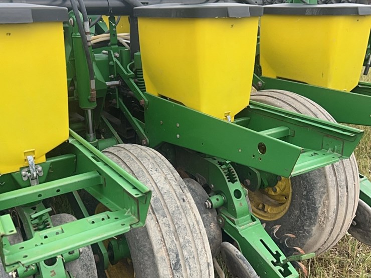 john-deere-16-image-72