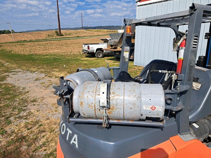 #109-•-2020-toyota-fg50u-forklift-image-32