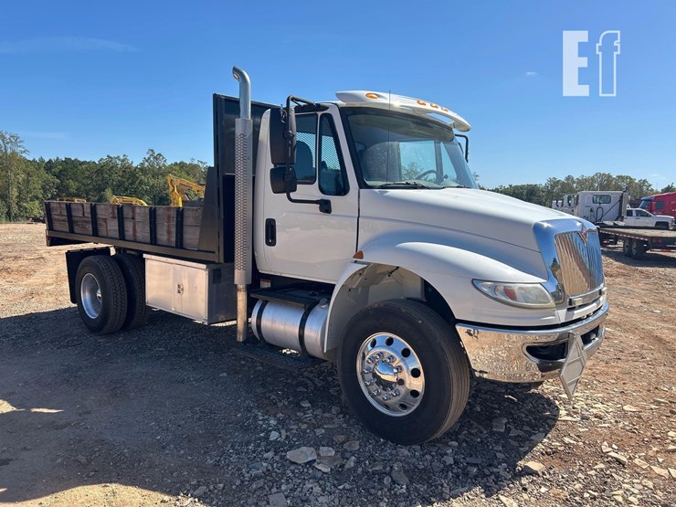 2015-international-durastar-4400-image-2
