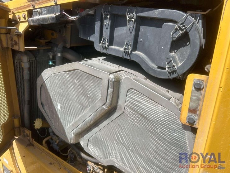 2017-caterpillar-d6t-lgp-image-20