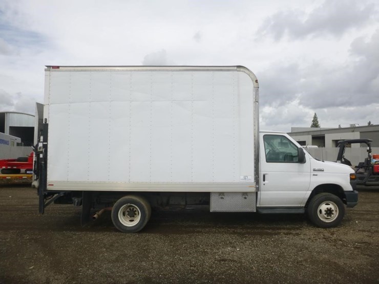 2010-ford-e450-image-7