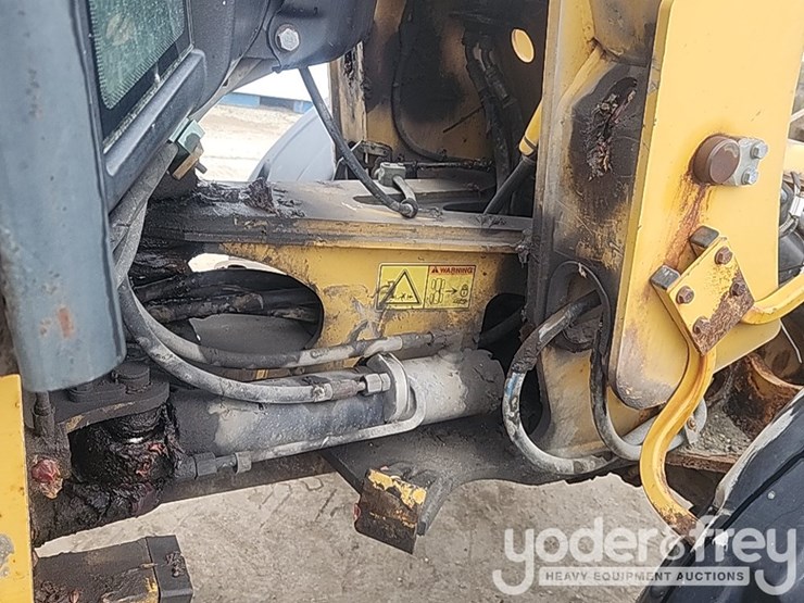 2008-caterpillar-908h-image-19
