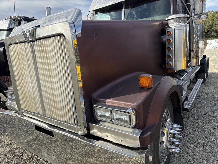western-star-4964ex-image-9