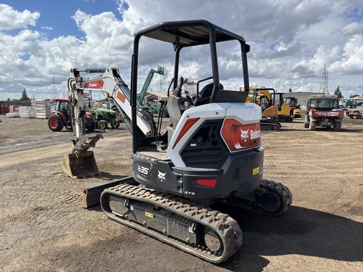 2023-bobcat-e35-image-4