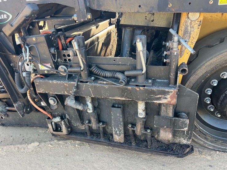 2017-caterpillar-ap-555f-image-15
